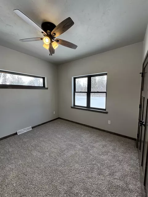 Bedroom - 2005 E Ridge Haven Ln, Appleton, WI 54913 photo 2 of 7