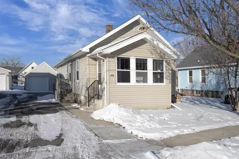 213 Lawson St, Menasha, WI 54952