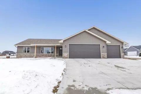 444 Sunny Vista Ct, Seymour, WI 54165
