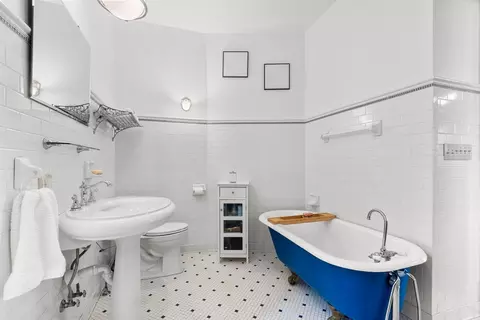 Bath - 1107 Algoma Blvd, Oshkosh, WI 54901 photo 5 of 6