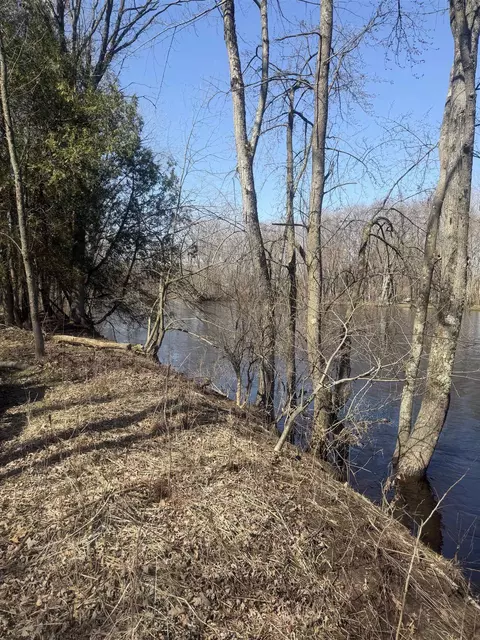4106 Airport Rd, Oconto, WI 54153