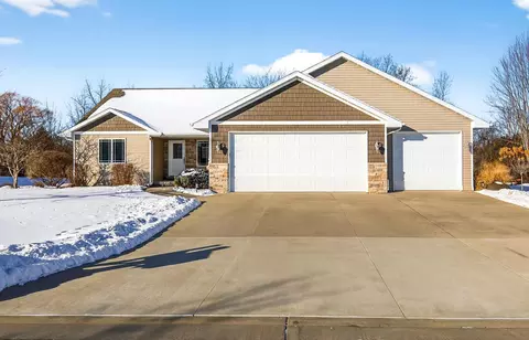 1519 Remington Rd, Neenah, WI 54956