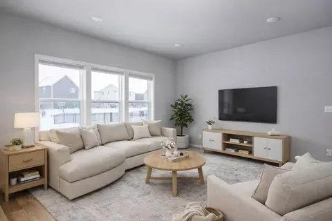 Living - 4535 N Cherryvale Ave, Appleton, WI 54913 photo 1 of 2