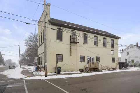 111 N Maple St, Black Creek, WI 54106
