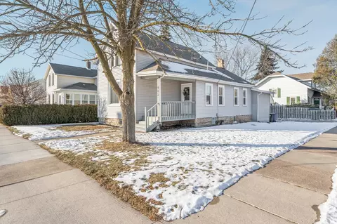 402 W 10th Ave, Oshkosh, WI 54902