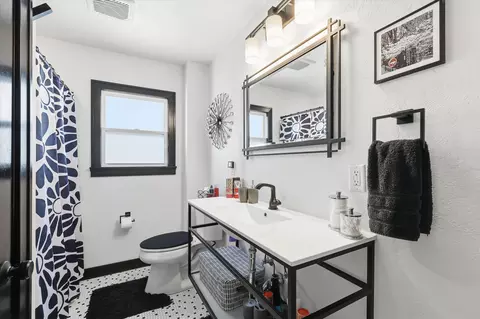 Bath - 807 N Badger Ave, Appleton, WI 54914 photo 1 of 1