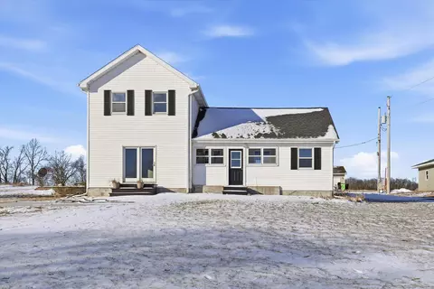 5429 Broderick Rd, Omro, WI 54963
