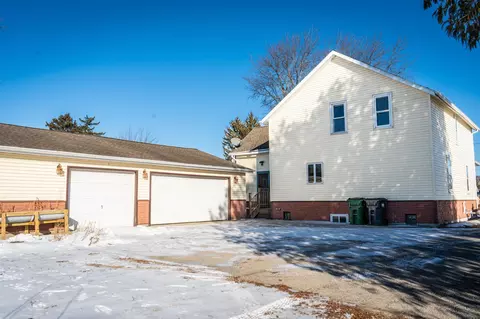 115 S 6th St, Reedsville, WI 54230