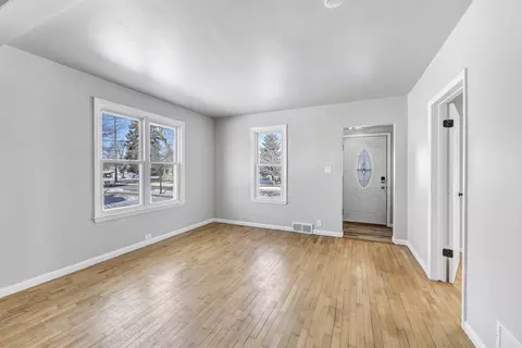 Living - 415 E Maple St, Appleton, WI 54915 photo 1 of 5