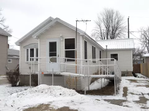 506 Park Ave, Oconto, WI 54153