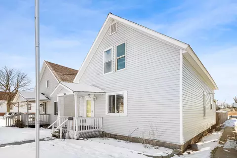 305 Carney Blvd, Marinette, WI 54143