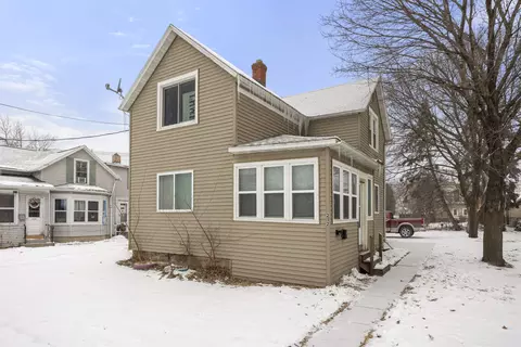 212 Chute St, Menasha, WI 54952