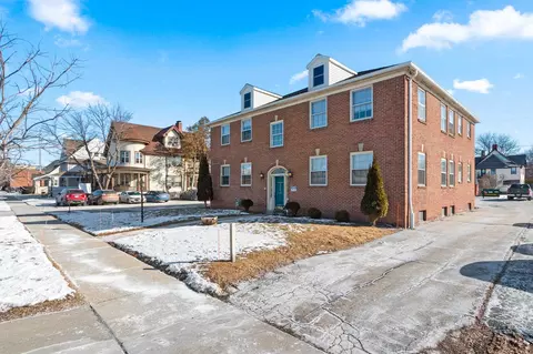325 S Jefferson St, Green Bay, WI 54301