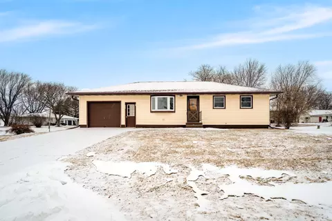 680 Glendale Ave, Oshkosh, WI 54901