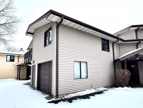 450 N Campbell Rd #D3, Oshkosh, WI 54902