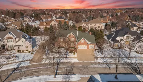 324 E Haddonstone Dr, Appleton, WI 54913 photo 3