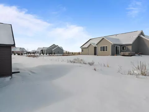 Exterior - 294 E Sweetwater Way, Appleton, WI 54913 photo 4 of 4
