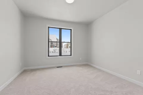 Bedroom - 294 E Sweetwater Way, Appleton, WI 54913 photo 6 of 10