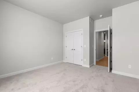Bedroom - 294 E Sweetwater Way, Appleton, WI 54913 photo 7 of 10