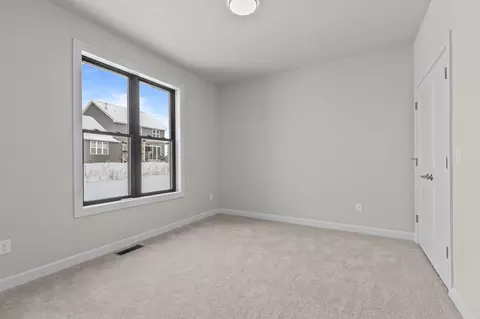 Bedroom - 294 E Sweetwater Way, Appleton, WI 54913 photo 9 of 10