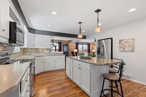 Kitchen - 1632 W Cloverdale Dr, Appleton, WI 54914 photo 2 of 9