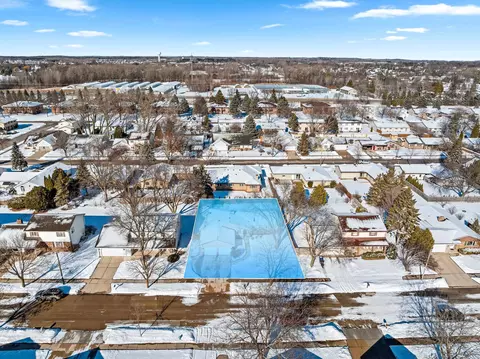 View/Area - 1632 W Cloverdale Dr, Appleton, WI 54914 photo 5 of 7