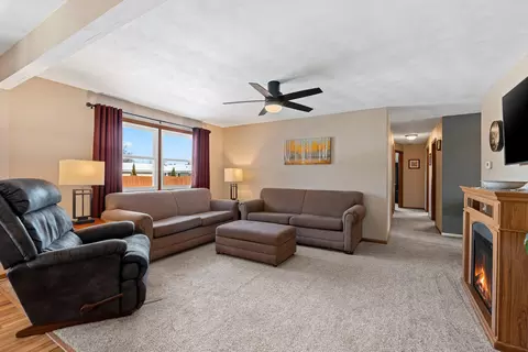Living - 1632 W Cloverdale Dr, Appleton, WI 54914 photo 4 of 7