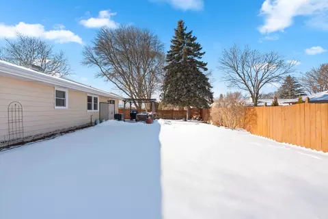 Exterior - 1632 W Cloverdale Dr, Appleton, WI 54914 photo 11 of 14