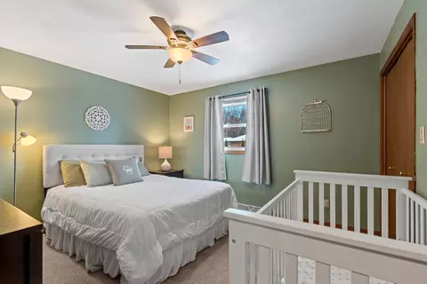 Bedroom - 1632 W Cloverdale Dr, Appleton, WI 54914 photo 6 of 12