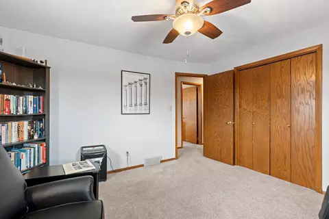 Bedroom - 1632 W Cloverdale Dr, Appleton, WI 54914 photo 8 of 12