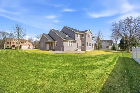 Exterior - 321 E Apple Creek Rd, Appleton, WI 54913 photo 4 of 5