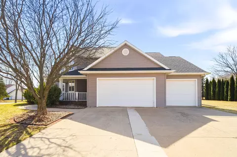 Exterior - 321 E Apple Creek Rd, Appleton, WI 54913 photo 5 of 5