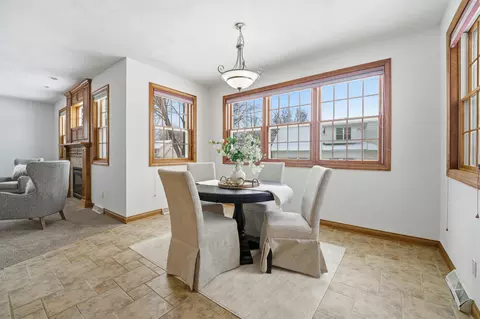 Dining - 321 E Apple Creek Rd, Appleton, WI 54913 photo 2 of 2
