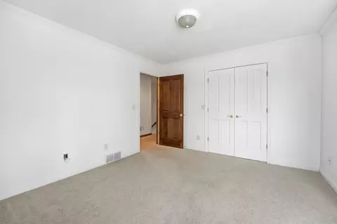 Bedroom - 321 E Apple Creek Rd, Appleton, WI 54913 photo 8 of 10