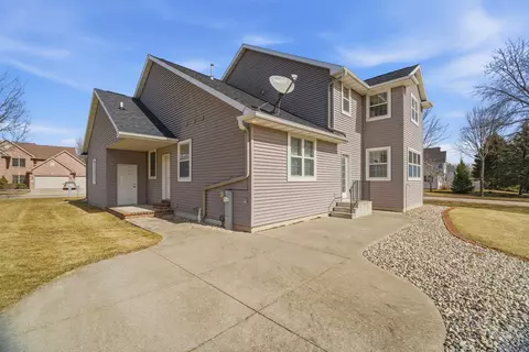 Exterior - 321 E Apple Creek Rd, Appleton, WI 54913 photo 3 of 5