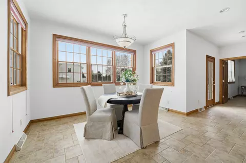 Dining - 321 E Apple Creek Rd, Appleton, WI 54913 photo 1 of 2