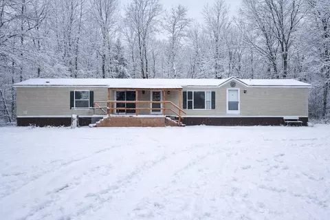 w10689 Benson Lake Road, Amberg, WI 54102