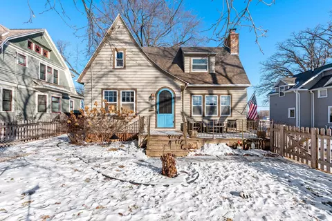 4496 Grandview Rd, Larsen, WI 54947