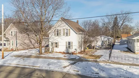 126 W 14th St, Kaukauna, WI 54130