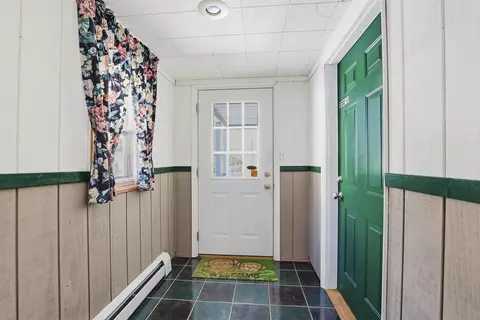 Entry Way - 221 E Winnebago St, Appleton, WI 54911 photo 1 of 2
