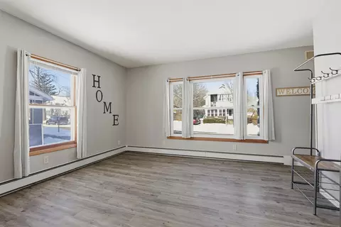Living - 221 E Winnebago St, Appleton, WI 54911 photo 2 of 4