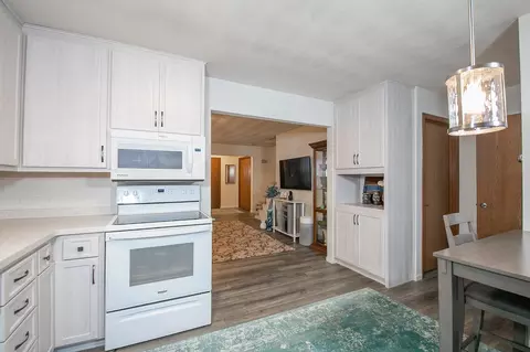 Kitchen - 720 S Westhaven Pl #F, Appleton, WI 54914 photo 4 of 4