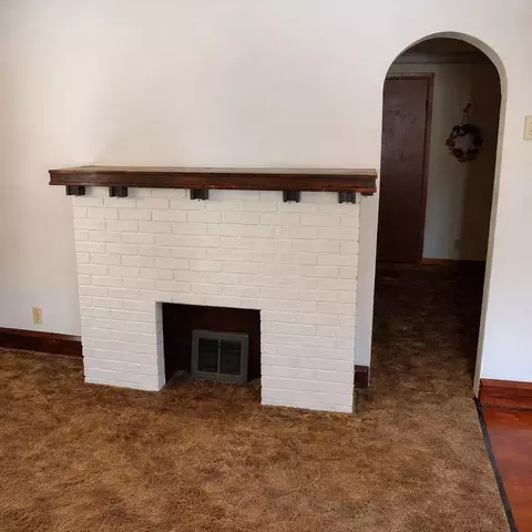 Living - 731 W Elsie St, Appleton, WI 54914 photo 2 of 2