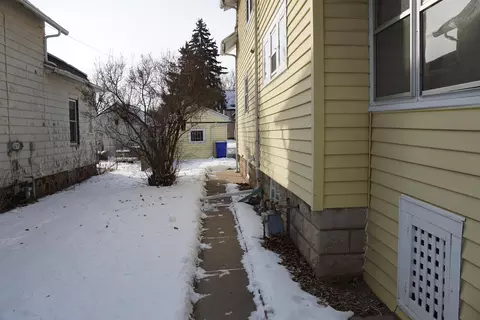 Exterior - 731 W Elsie St, Appleton, WI 54914 photo 3 of 4