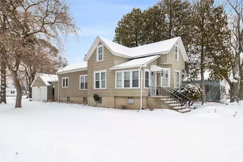 1416 30th Ave, Menominee, MI 49858