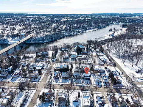 View/Area - 821 W Prospect Ave, Appleton, WI 54915 photo 7 of 11