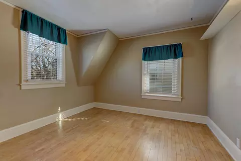 Bedroom - 821 W Prospect Ave, Appleton, WI 54915 photo 5 of 6