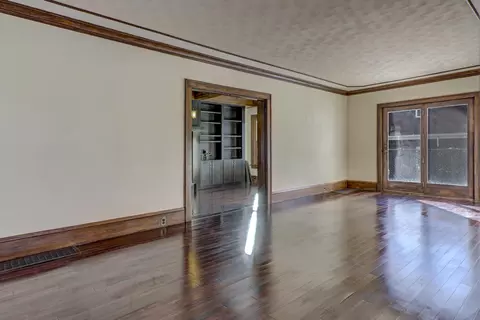 Living - 821 W Prospect Ave, Appleton, WI 54915 photo 1 of 5