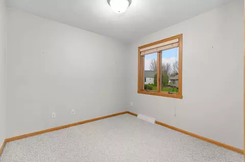 Bedroom - 525 W Wayfarer Ct, Appleton, WI 54913 photo 8 of 8