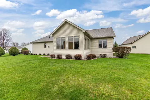 Exterior - 525 W Wayfarer Ct, Appleton, WI 54913 photo 3 of 4